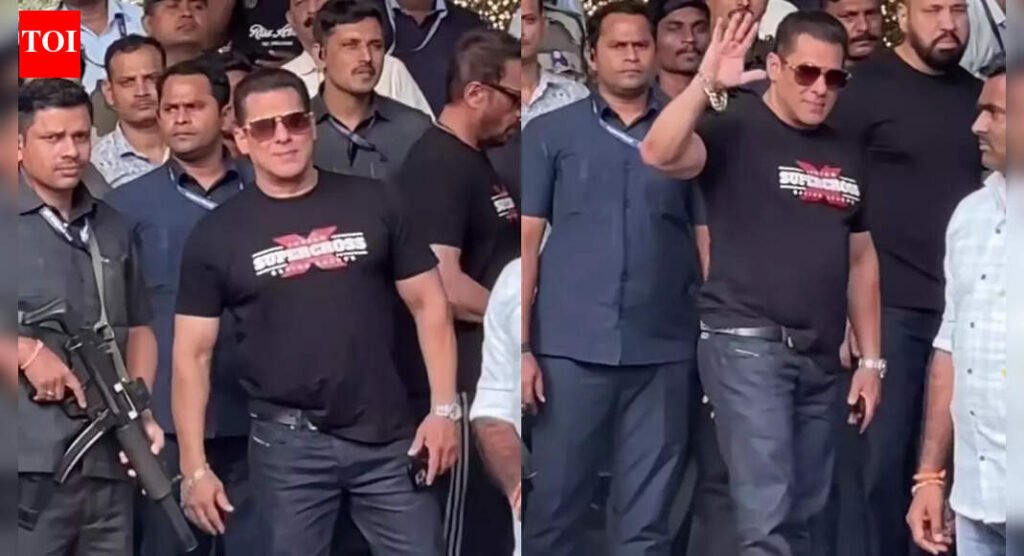 When Salman Khan finished the “Battle of Galwan,” he was seen at the Mumbai airport sporting a brand-new, clean-shaven appearance.