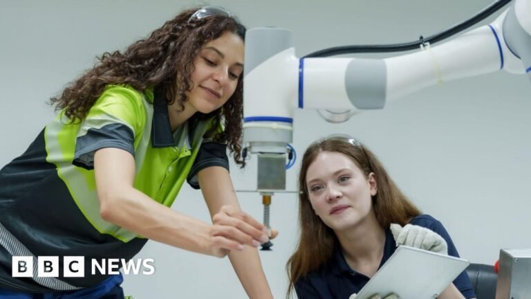 50,000 new apprenticeships promised in youth employment push