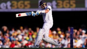 The Ashes: England four wickets down in second Test vs Australia