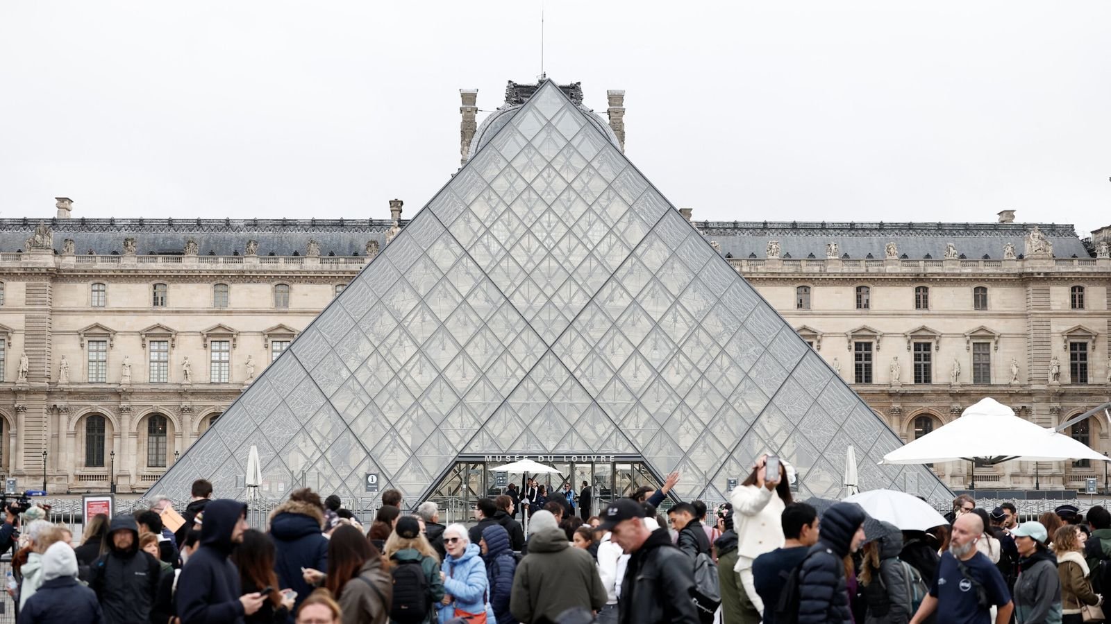 Hundreds of books at the Louvre damaged in water leak just weeks after £76m heist | World News